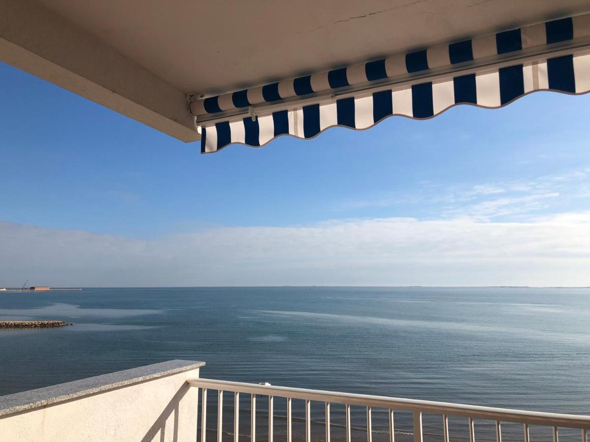 Apartamento En Primera Linea De Mar Sant Carlos de la Ràpita Exterior foto