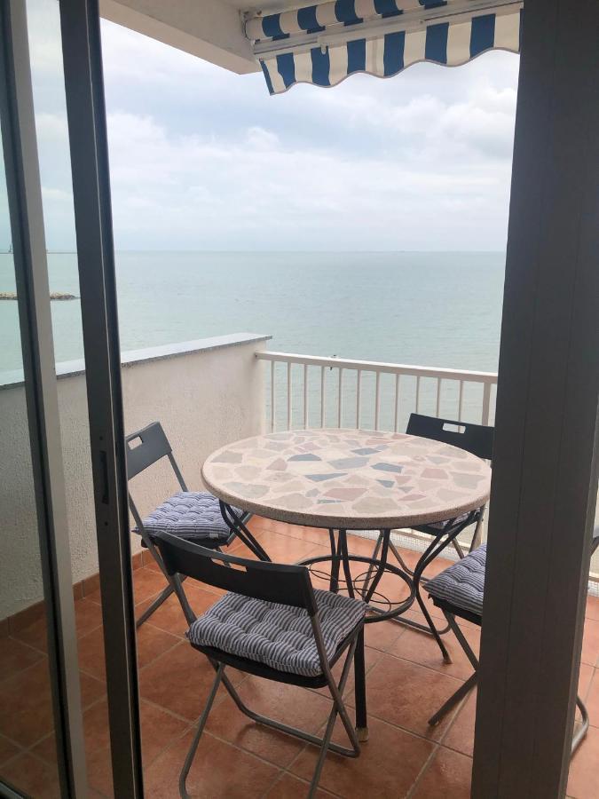 Apartamento En Primera Linea De Mar Sant Carlos de la Ràpita Exterior foto